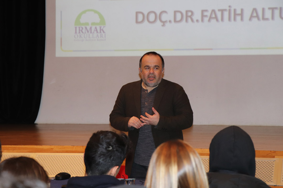 Doç.Dr.Fatih ALTUĞ ile bir söyleşi gerçekleşti-06