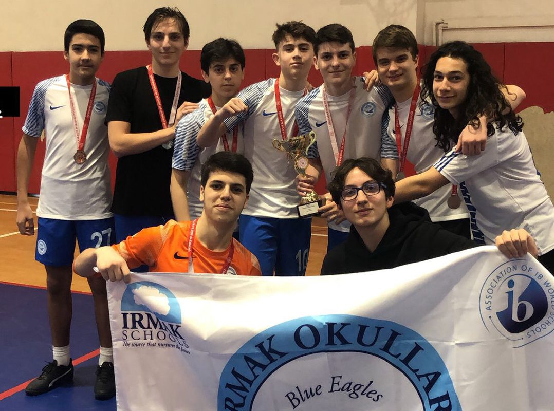 Genç Erkek Futsal Takımımız Kadıköy İlçe İkincisi-1