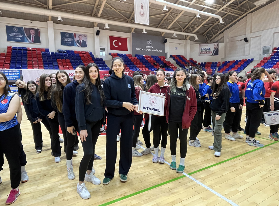 Genç Kız A Voleybol Takımımız-2