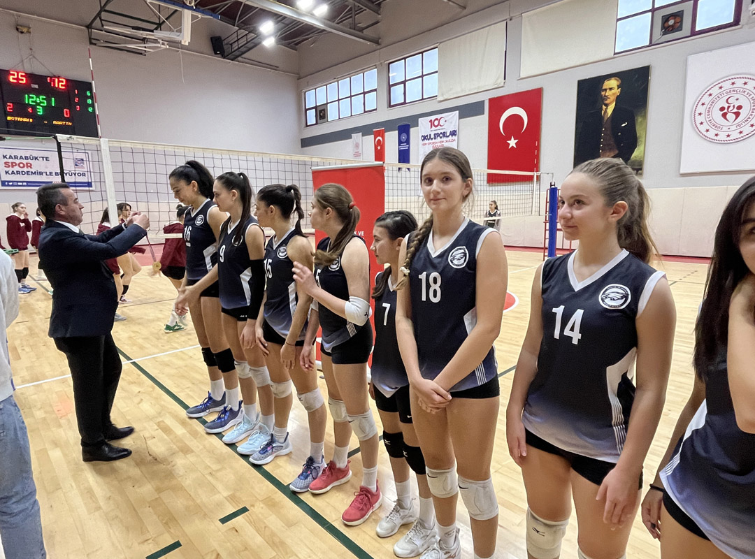 Genç Kız A Voleybol Takımımız-7