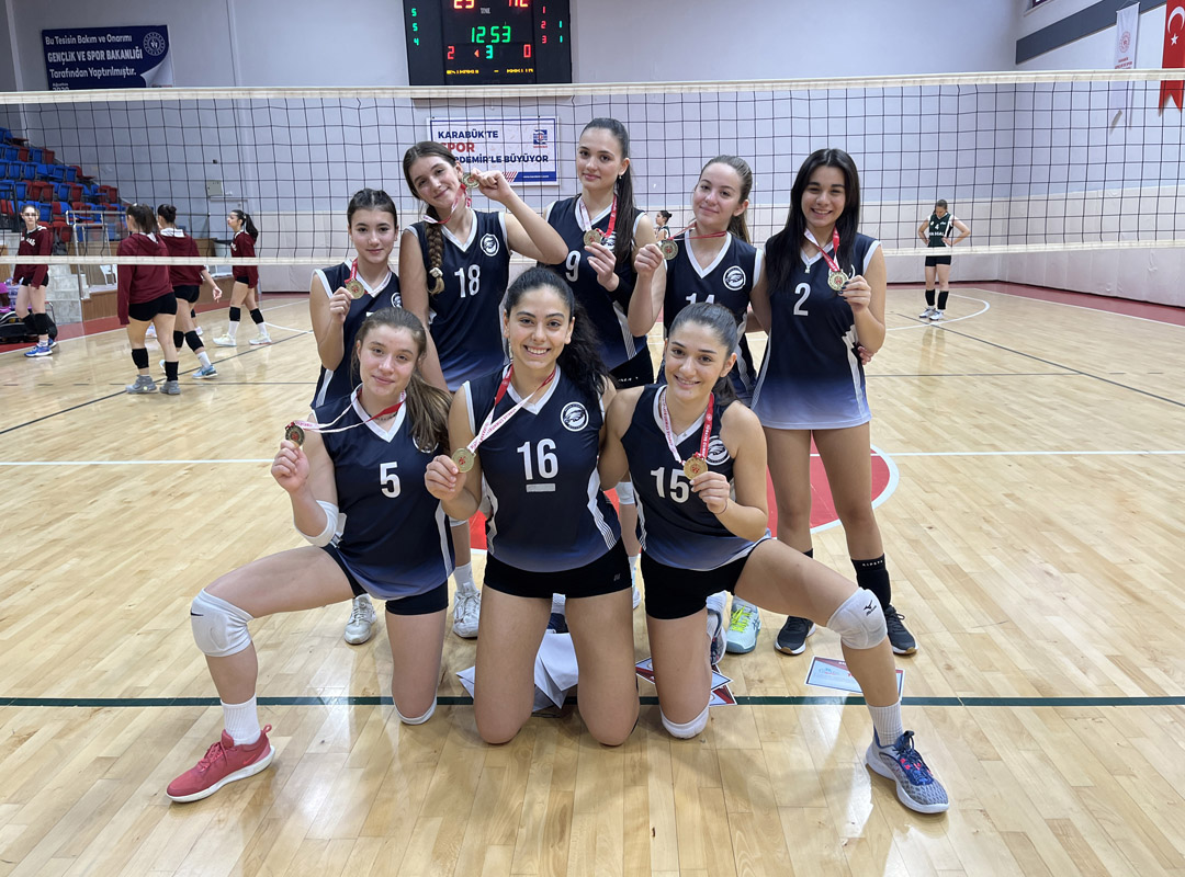 Genç Kız A Voleybol Takımımız-9