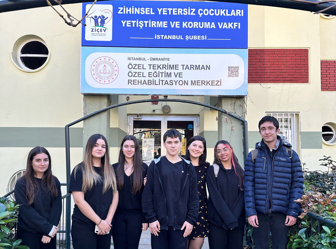 9. ve 10. Sınıf Gönüllü CIP Öğrencileri Tarafından Zihinsel Yetersiz Çocukları Yetiştirme ve Koruma Vakfı (ZİÇEV İstanbul) ziyaret edildi.