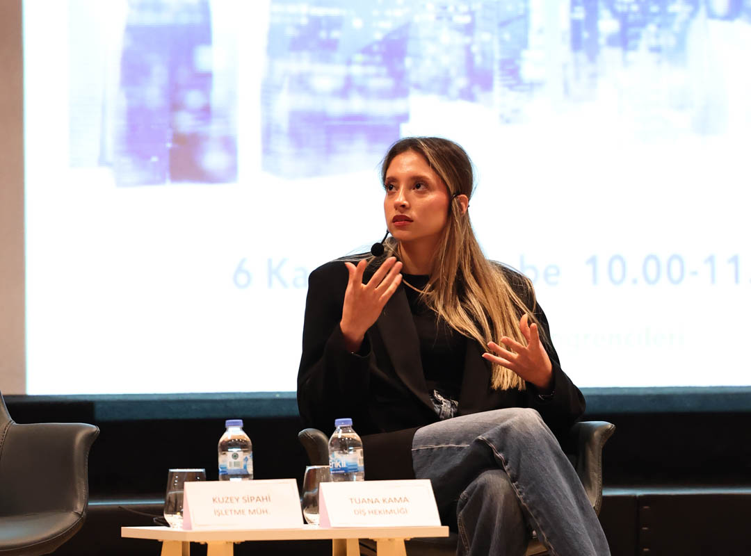 Deneyimden Geleceğe Mezunlar Paneli02