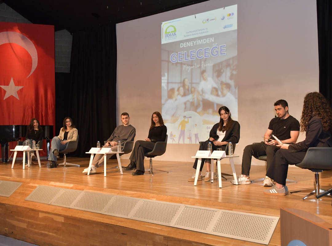 Deneyimden Geleceğe Mezunlar Paneli