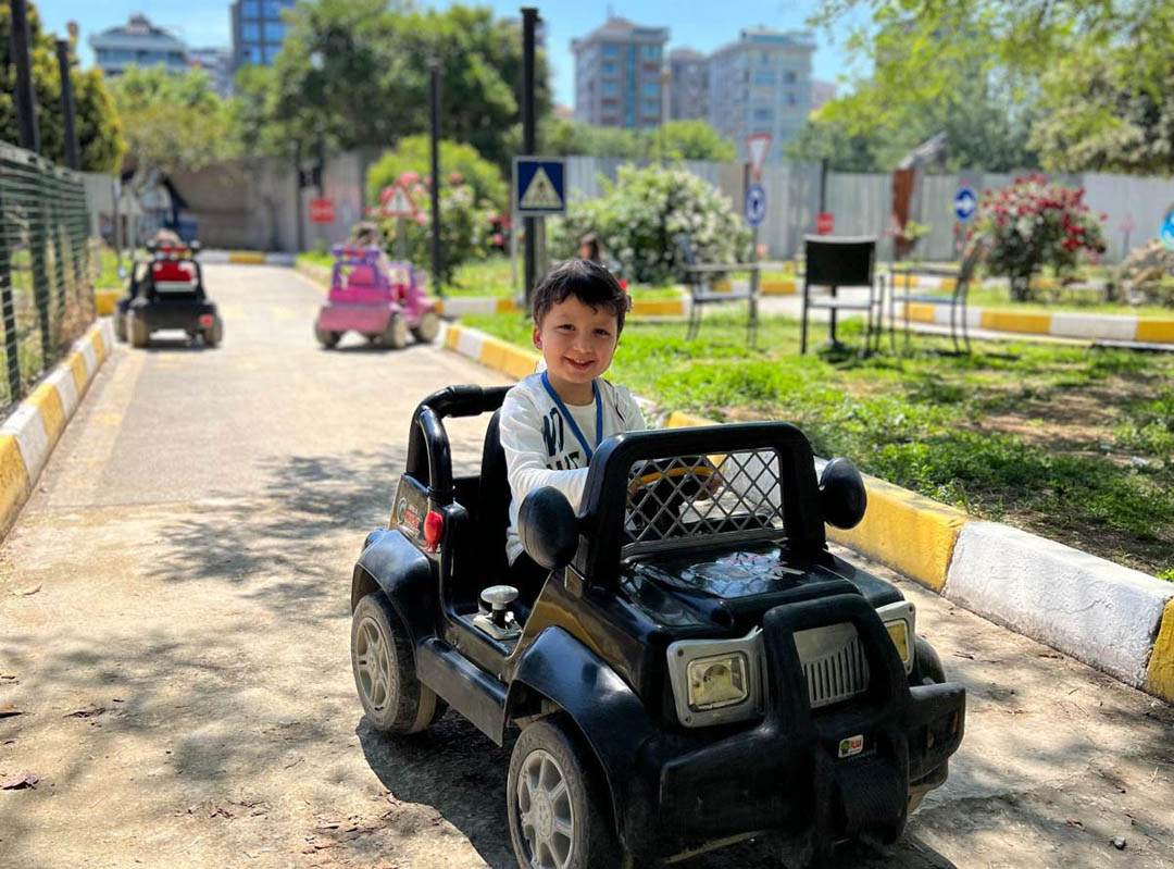 Little ones learned traffic rules with fun!