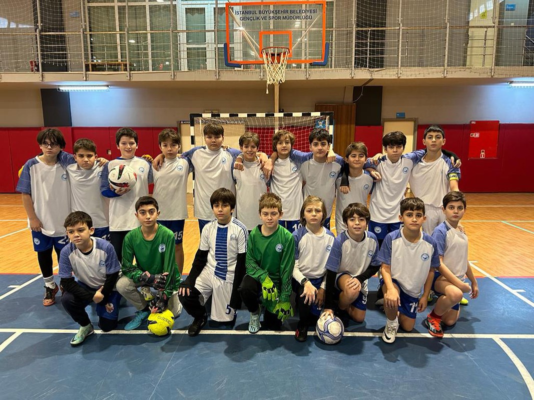 Futsal Takımımız Kadıköy İkincisi Oldu-2