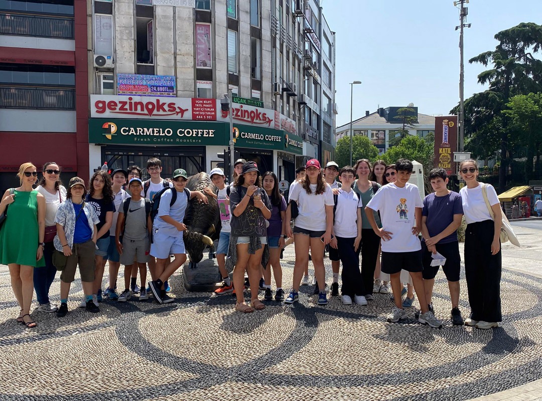 7th grade Yeldeğirmeni – Mural field trip