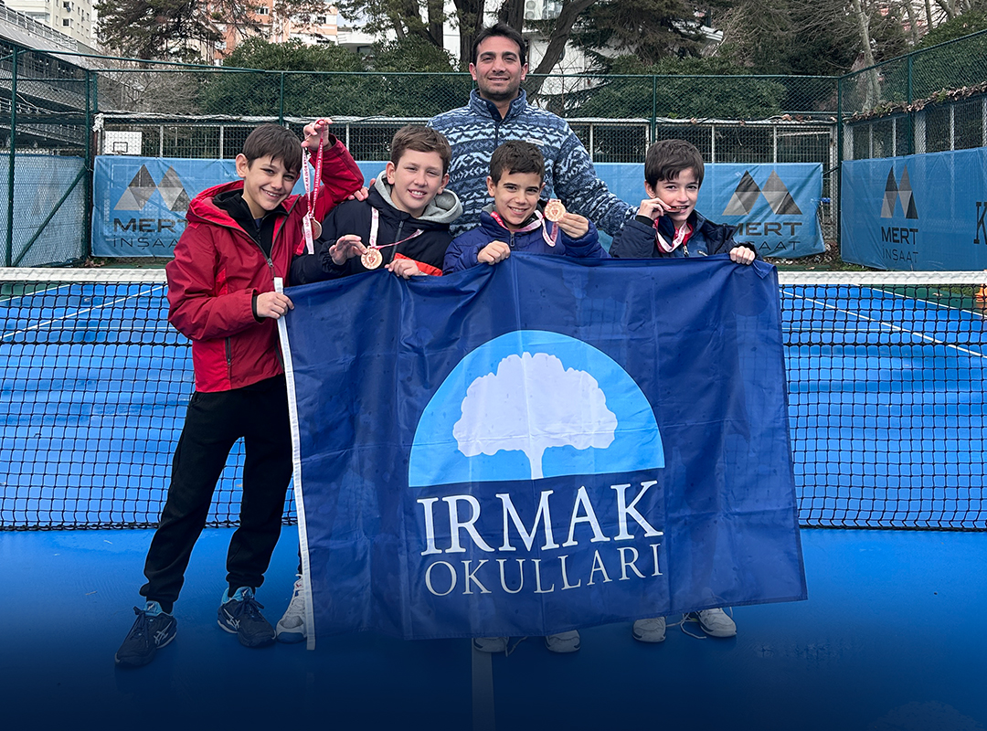 Tenis Küçük Erkek Takımımızın İstanbul Şampiyonası Başarısı