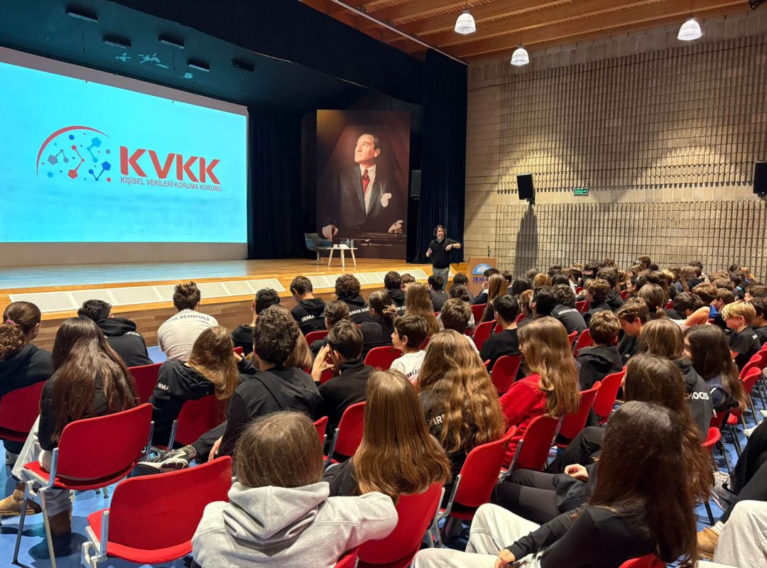 İnternette Sil Butonu Yok Dijital Ayak İzin ve Senin Kuralların-1