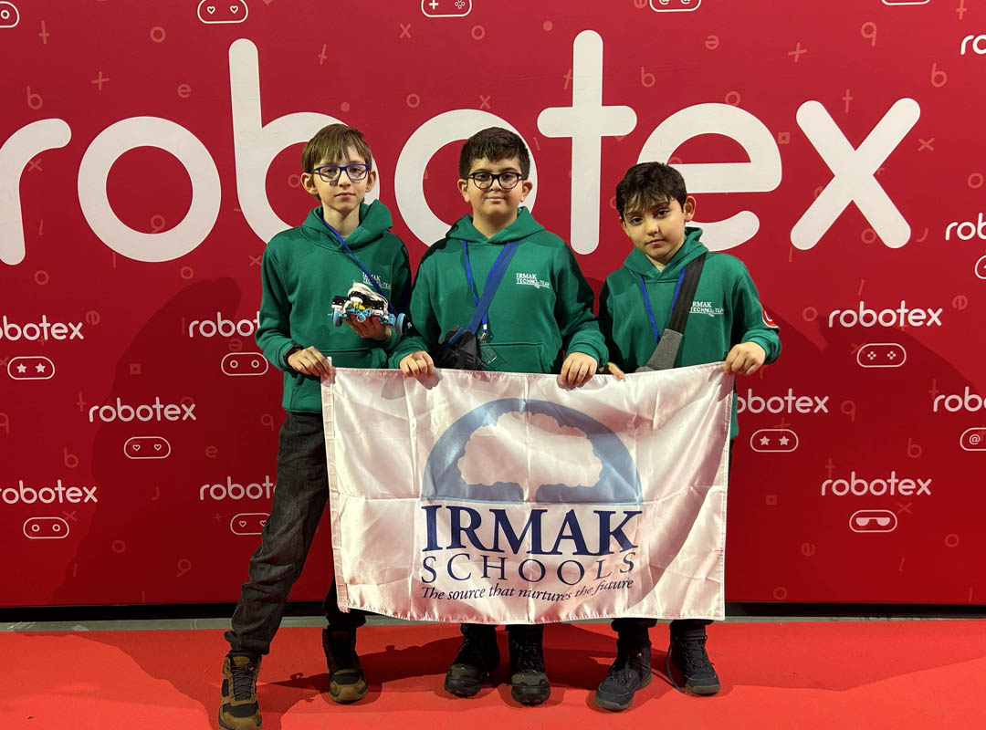 ROBOTEX International'da Ülkemizi ve Okulumuzu Başarıyla Temsil Ettik-04