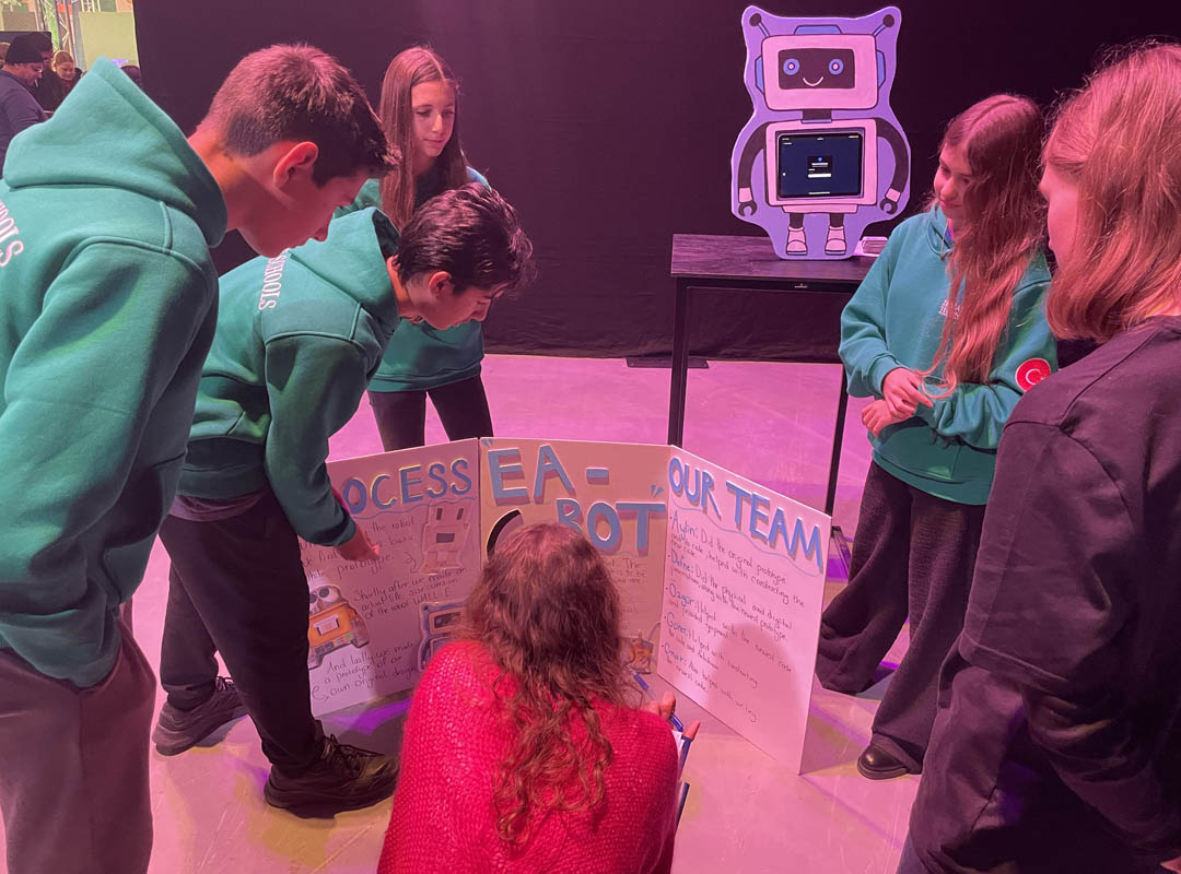 ROBOTEX International'da Ülkemizi ve Okulumuzu Başarıyla Temsil Ettik-07