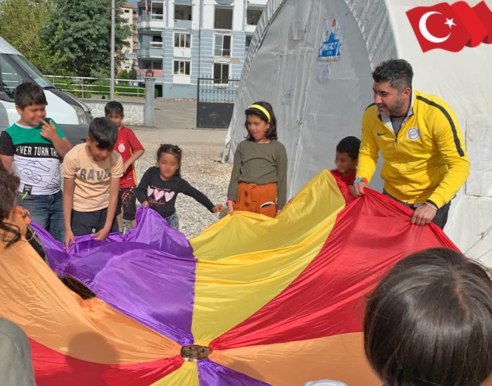 Çocukların Neşesiyle Renklensin Dünya!