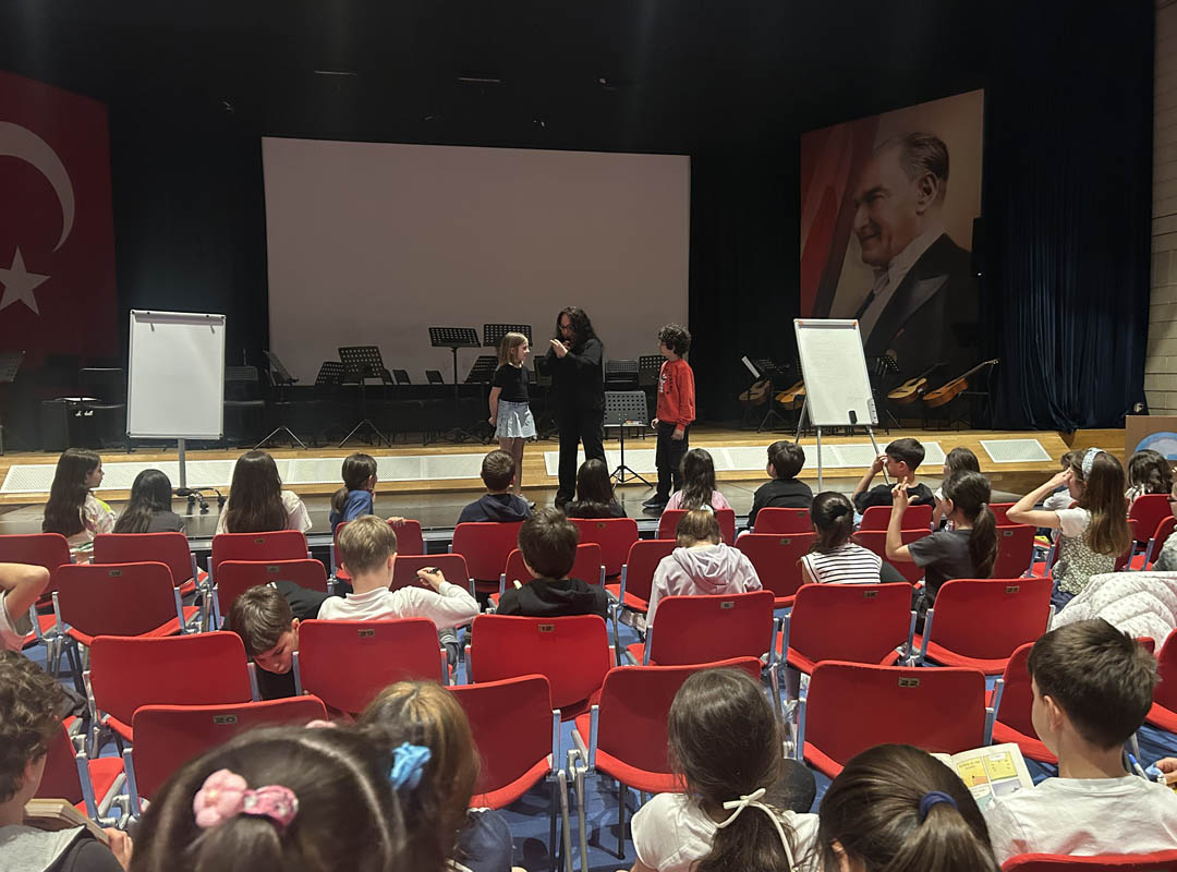 Author Interview Eda Albayrak