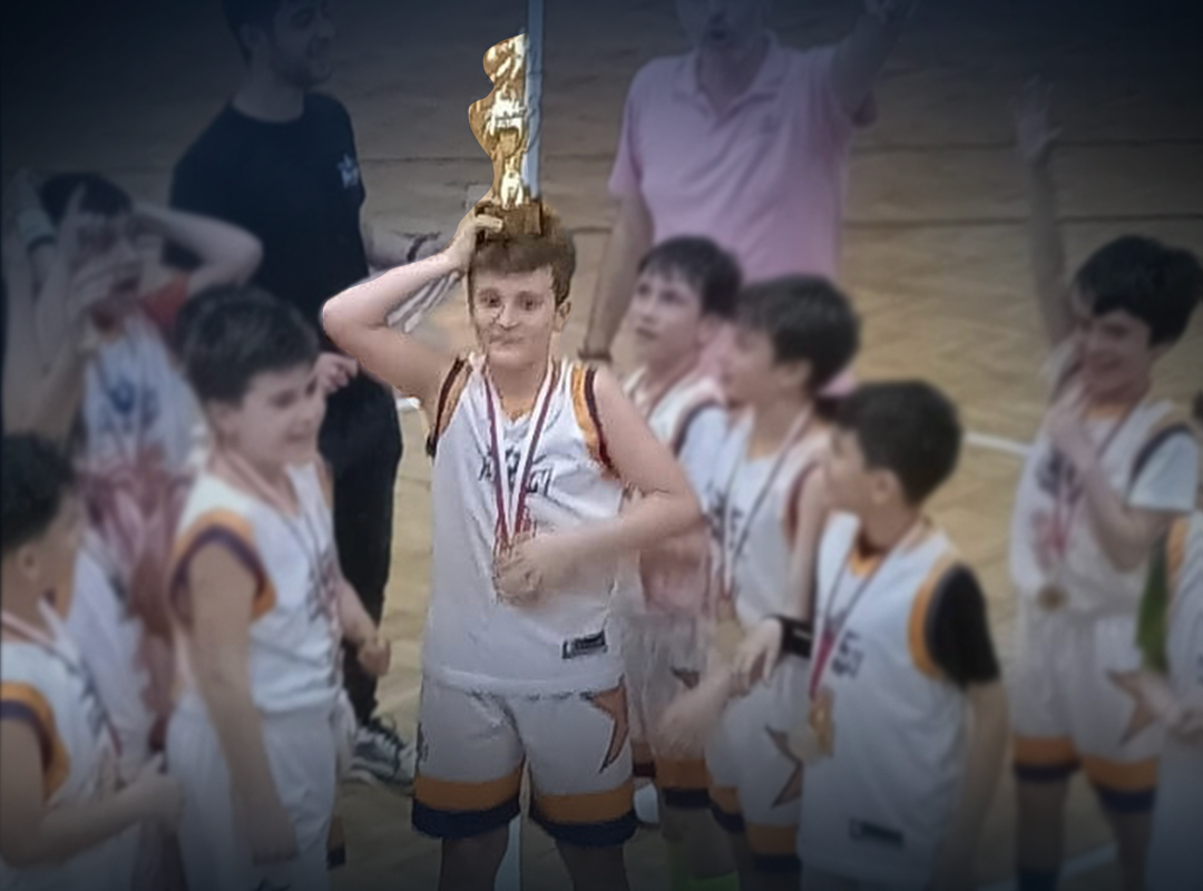 Poyraz Sicimoğlu Kaptanlığındaki Parlayan Yıldızlar U10, İstanbul Ligi’nde Üçüncülük Elde Etti!