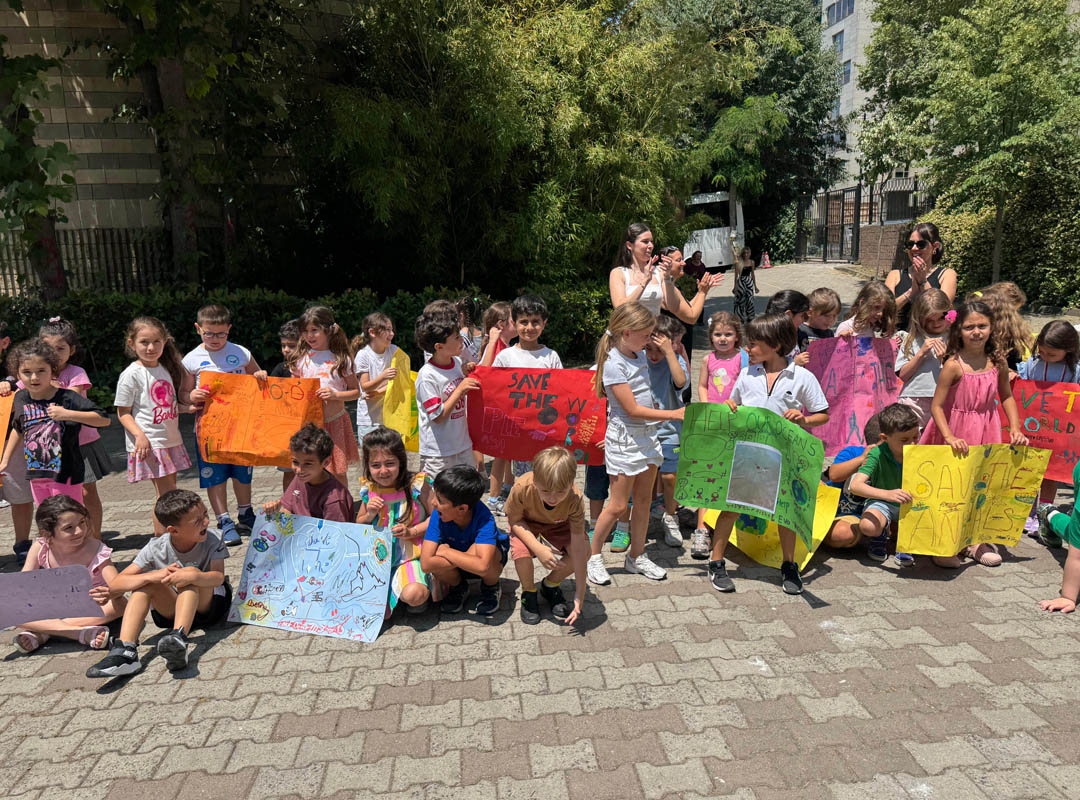 A Meaningful Walk by Our PYP Students to Protect the Earth!