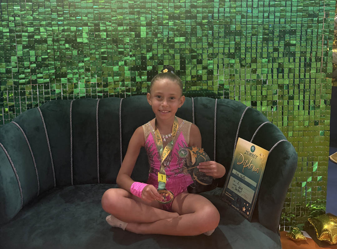 Our student Eva Mutlu won first place in the Emerald Cup Rhythmic Gymnastics Competition!