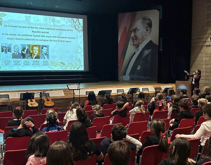 Cumhuriyet Ruhu Ahmed Adnan SAYGUN ile Buluşuyor