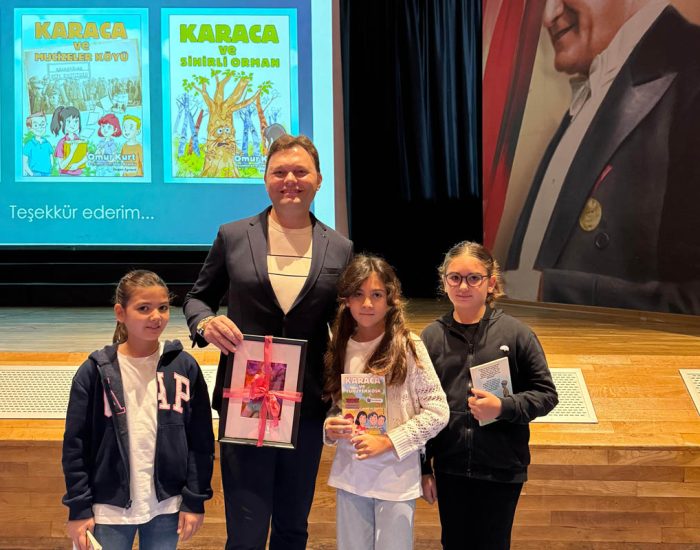 Cumhuriyet’in Işığında Bir Söyleşi: “Karaca ve Yürüyen Köşk” ile Ömür Kurt