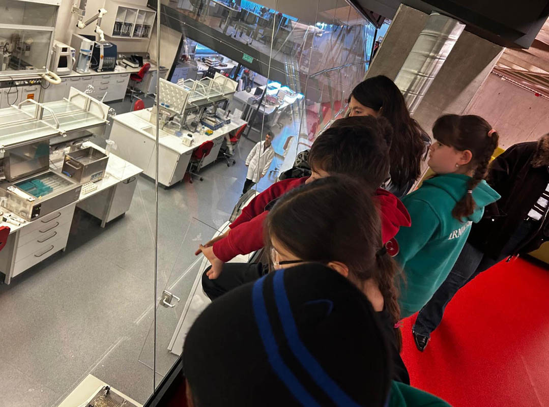 3. Sınıf Öğrencilerimizin Balparmak Üretim Tesisi Gezisi