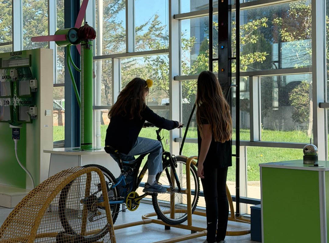 4. Sınıflar Sancaktepe Bilim Merkezi Gezisi-01 4. Sınıflar Sancaktepe Bilim Merkezi Gezisi-01