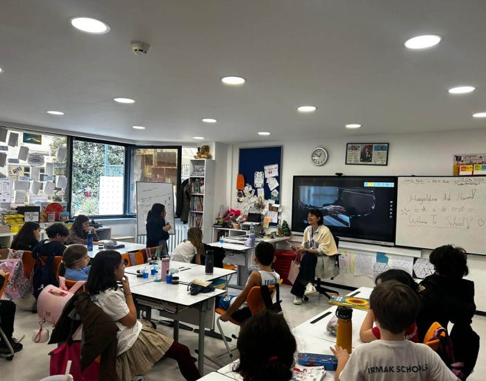 Farklı Dilde Okuyoruz!