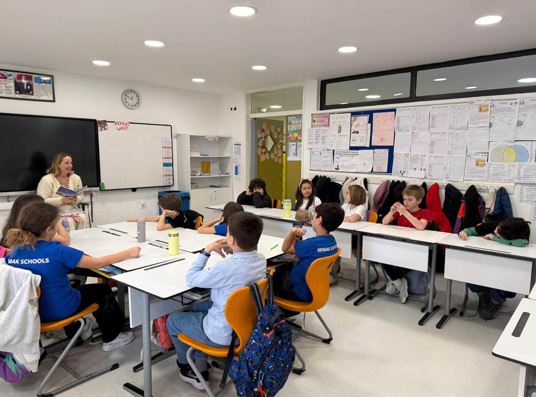 Farklı Dilde Okuyoruz!-2 Farklı Dilde Okuyoruz!-2