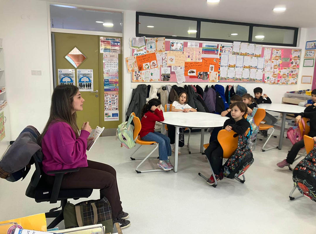 Farklı Dilde Okuyoruz!-5 Farklı Dilde Okuyoruz!-5