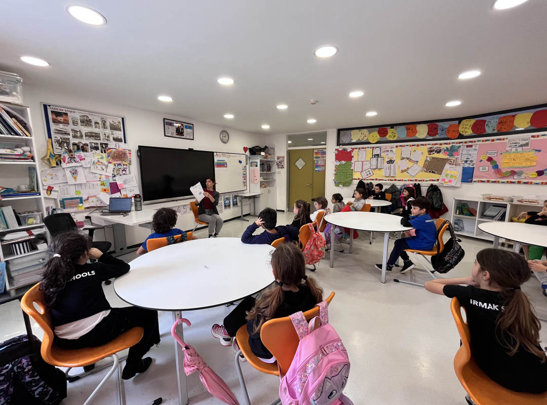 Farklı Dilde Okuyoruz!-7 Farklı Dilde Okuyoruz!-7