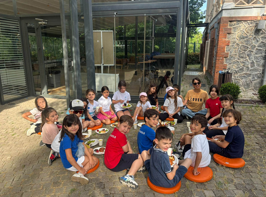 Yıl Sonu Pikniğinde Neşe Dolu Anlar-02 Yıl Sonu Pikniğinde Neşe Dolu Anlar-02