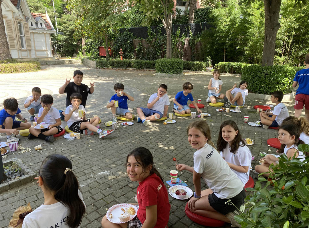 Yıl Sonu Pikniğinde Neşe Dolu Anlar-06 Yıl Sonu Pikniğinde Neşe Dolu Anlar-06