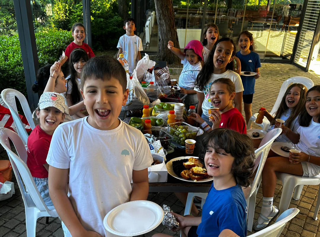 Yıl Sonu Pikniğinde Neşe Dolu Anlar-11 Yıl Sonu Pikniğinde Neşe Dolu Anlar-11
